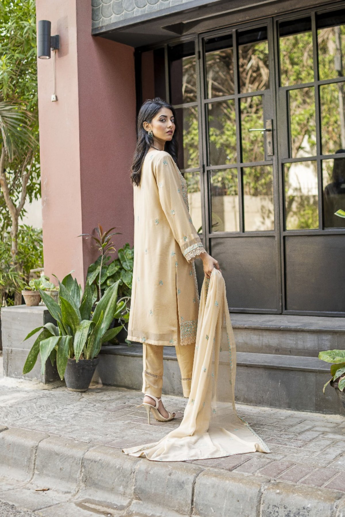 Queen Libas Light Glaze - Chiffon Ready Made Suit -Readymade Pakistani Suits UK